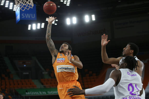 巨大缺口 巨大缺口