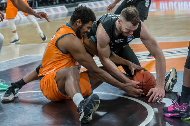 受到的不仅 受到的不仅