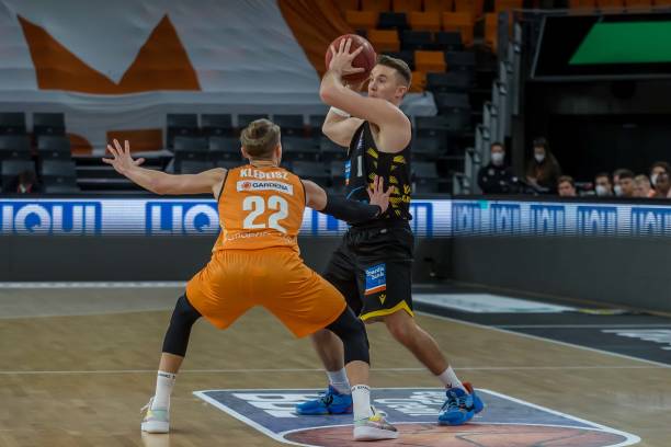 的健康与竞 的健康与竞