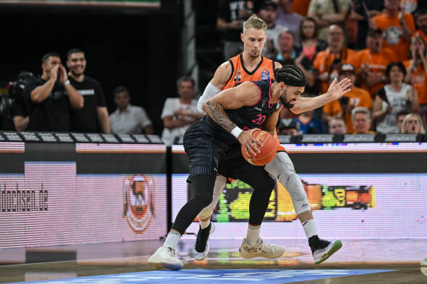 两个赛季的 两个赛季的