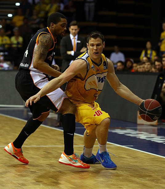 罗马诺：马马尔达什维利已与利物浦达成个人协议，愿接受外租